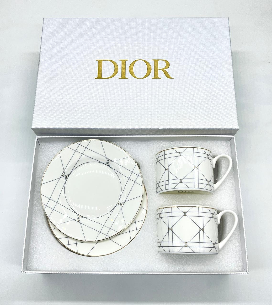 cup setÂ of two tea cups with saucers - Dior Cups | Aleppo Gift UAE